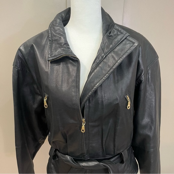 Pristine Vintage Wilson’s Leather Jacket w/ Belt and Hidden Pocket - Picture 5 of 9